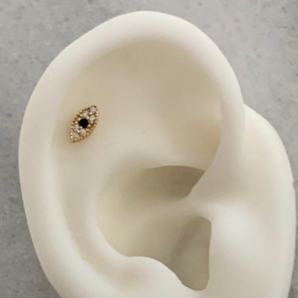 18K Gold Evil Eye Crystal Cartilage Earring Brand New - Picture 1 of 3